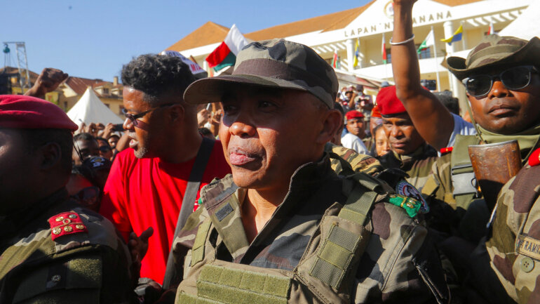 Madagascar : un nouveau président, un nouveau treillis
