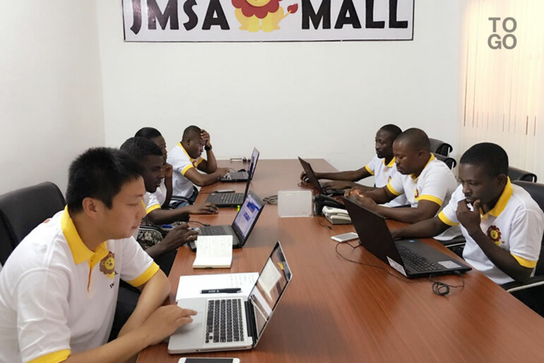 Alibaba grossiste store vetement