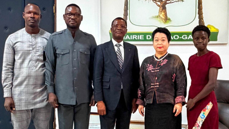 Alliance locale avec la Chine 