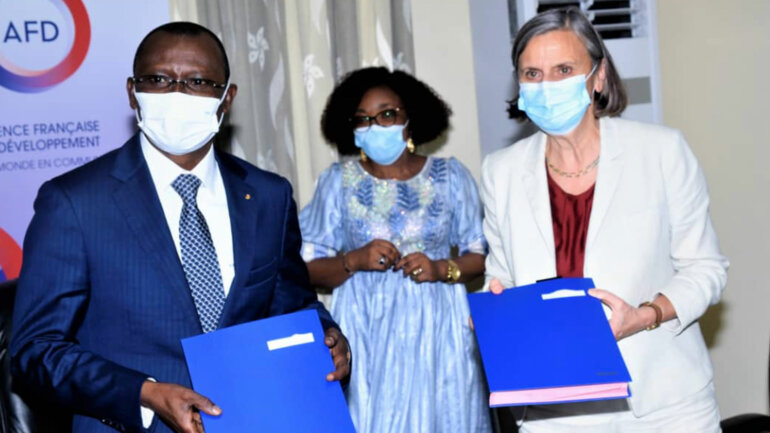 Environnement urbain et pistes rurales 