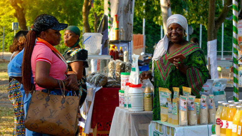 Le marché des produits locaux ouvre à Lomé