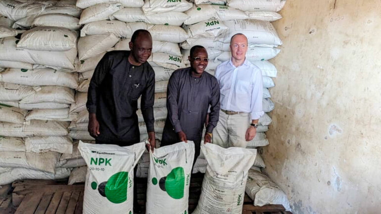 Remise d'engrais à prix coûtant aux producteurs de café