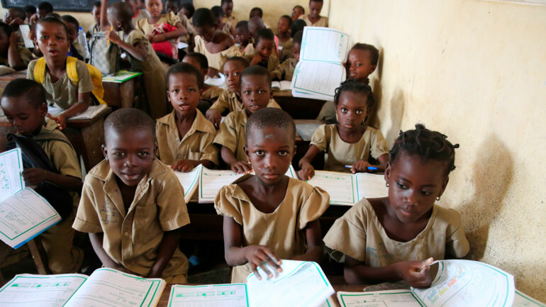 Le Japon construit l'école de demain à Davié