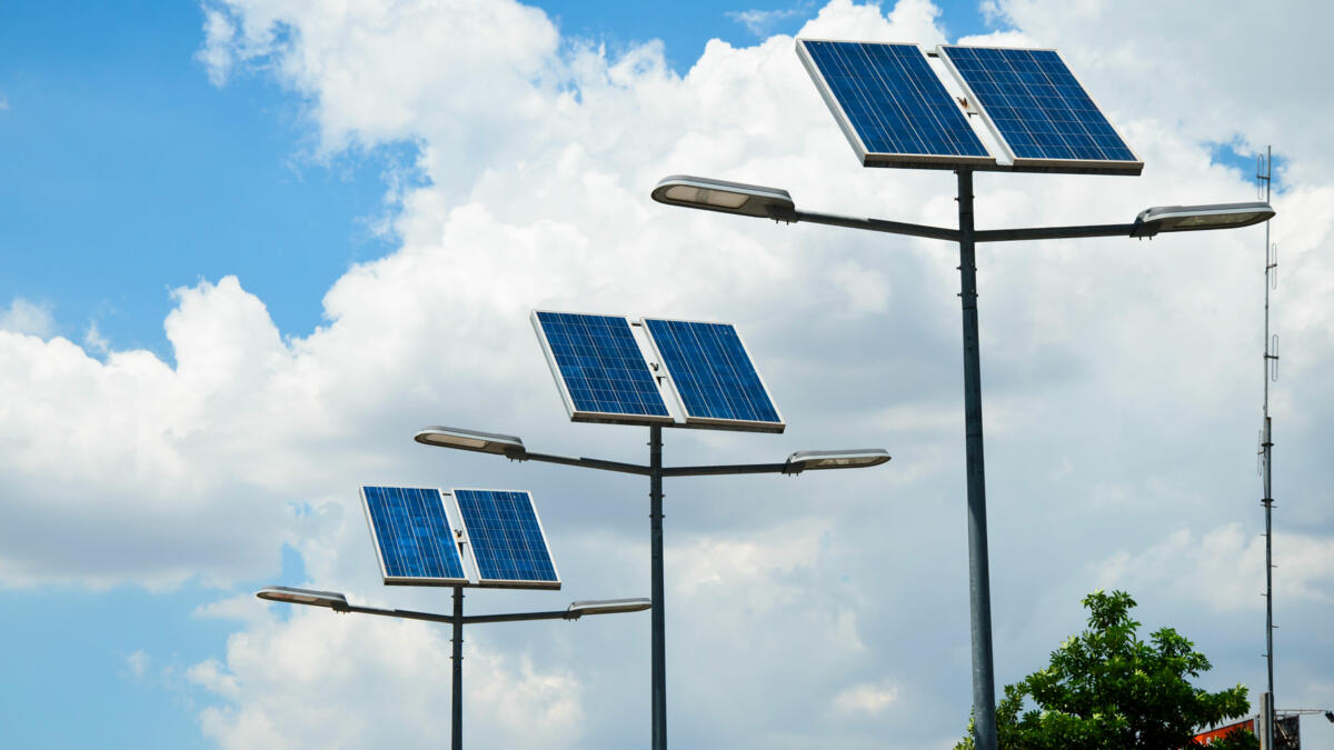 Lampadaire LED Extérieur 200W VoltShine | Design Fin Et Moderne | Éclairage Puissant Et économe | Pour Jardin, Rue