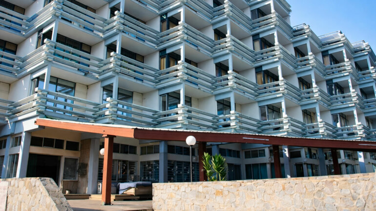 Le ministre du Tourisme inspecte l’Hôtel Kara