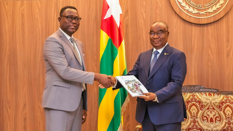 La CNDH remet son rapport d'activités au président de l'Assemblée 