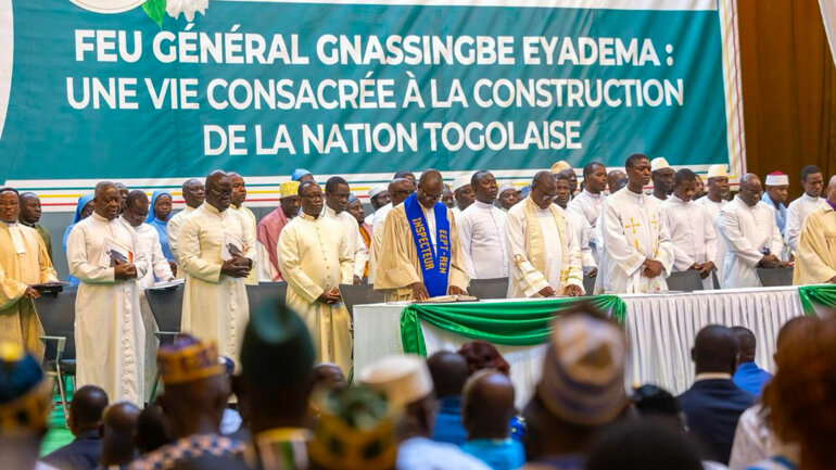 Mémoire et recueillement à Kara 