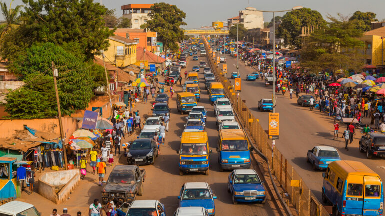 Echanges de tirs à Bissau 