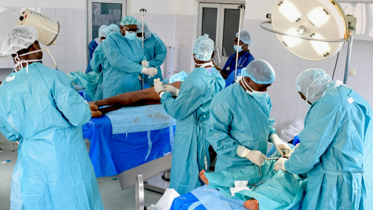 Chirurgie gratuite à Tchamba 