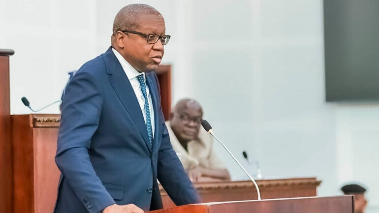 Délestages, déficit, solutions : le Togo face à son défi énergétique