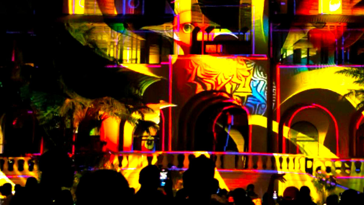 Le Palais de Lomé s'embrase pour l'indépendance