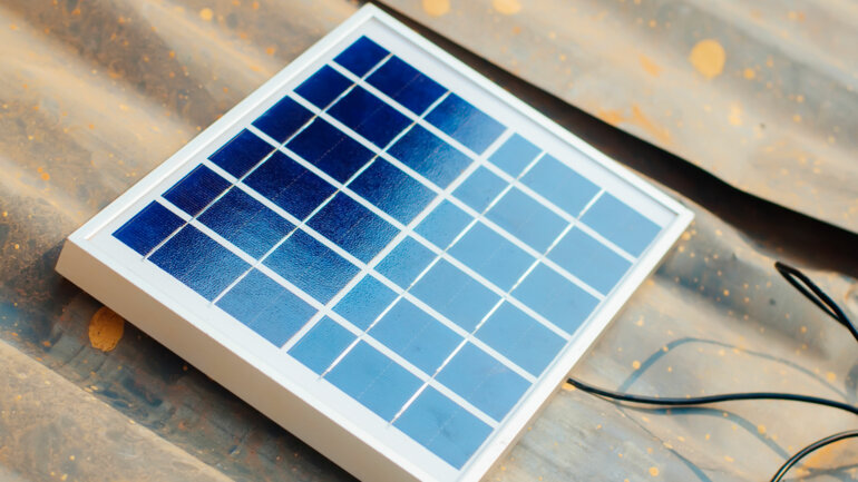 Le surplus solaire devra alimenter le réseau national