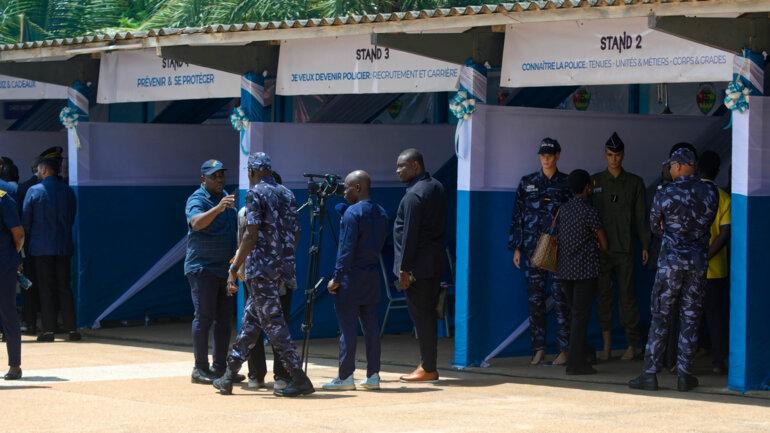 Rapprocher forces de l'ordre et citoyens