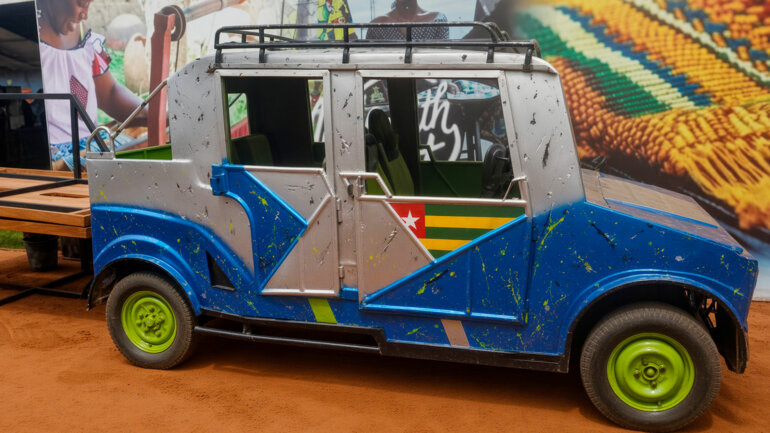Un tricycle transformé en véhicule urbain