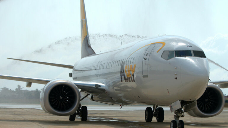 Water salute pour le 15e avion d'Asky 