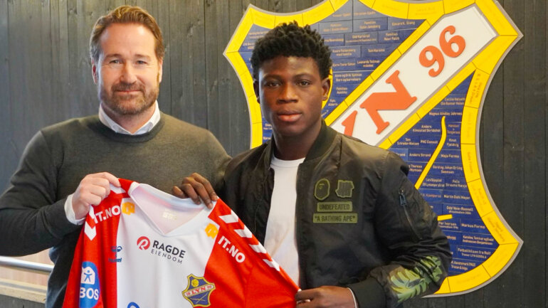 Isaac Monglo signe son premier contrat pro avec Lyn Oslo